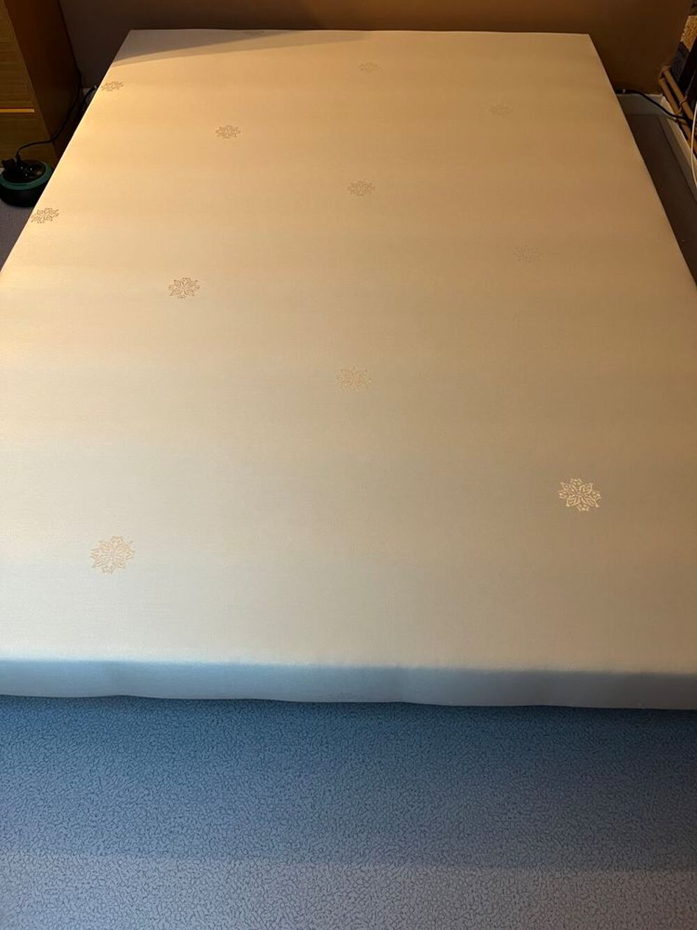 Sommier tapissier neuf Meubles