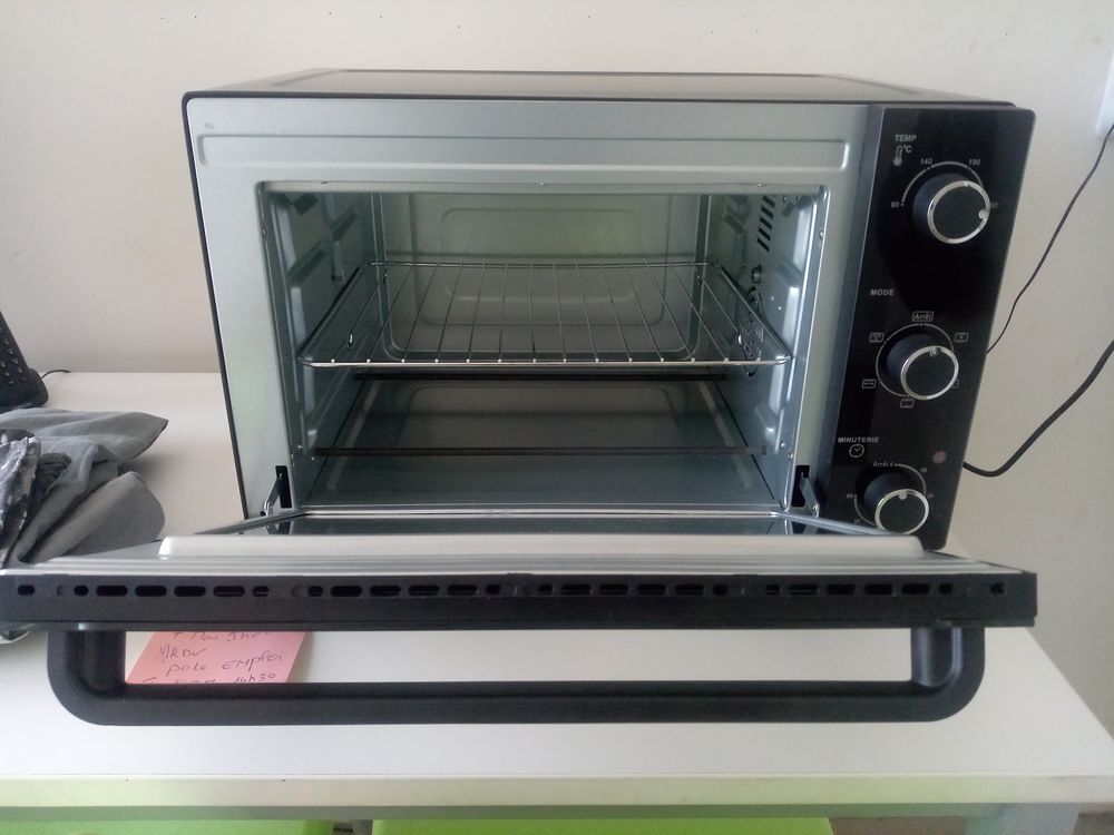 four continental eddisson 35 litres noir &eacute;tat neuf Electroménager