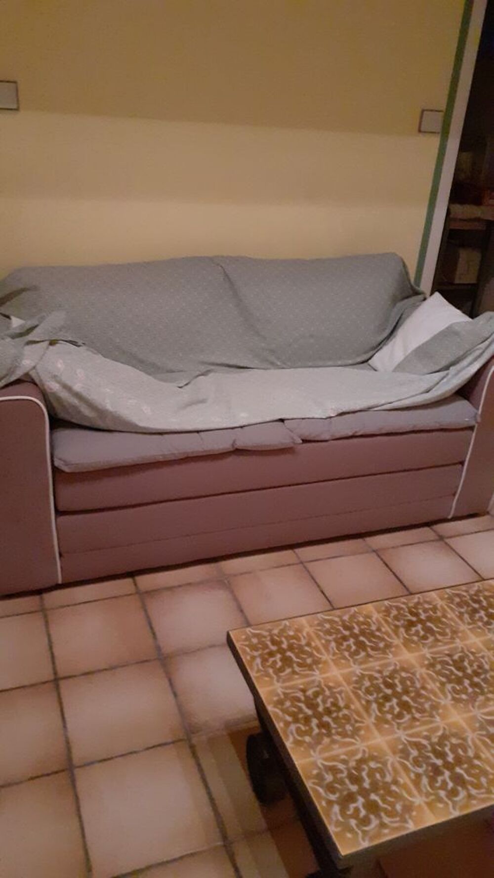 &Eacute;l&eacute;gant CANAP&Eacute; D&Eacute;PLI-MOUSSE taupe liseret beige Meubles