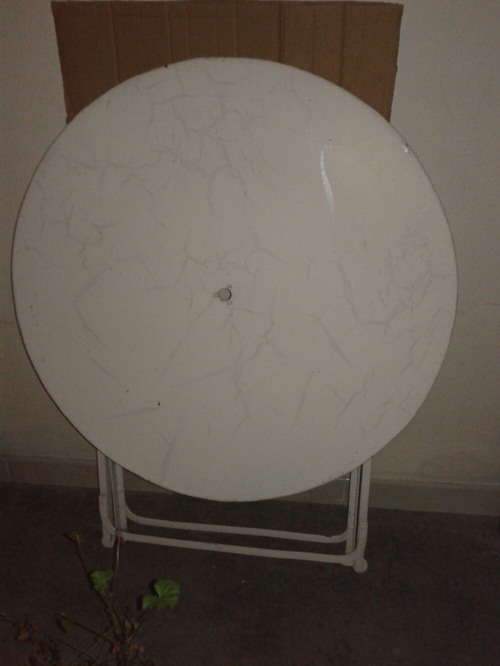 table en m&eacute;tal pliable diam&egrave;tre 80cms Jardin