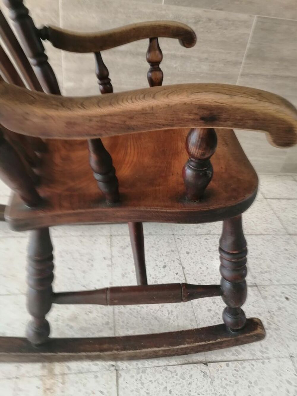 Rocking chair en bois massif Meubles