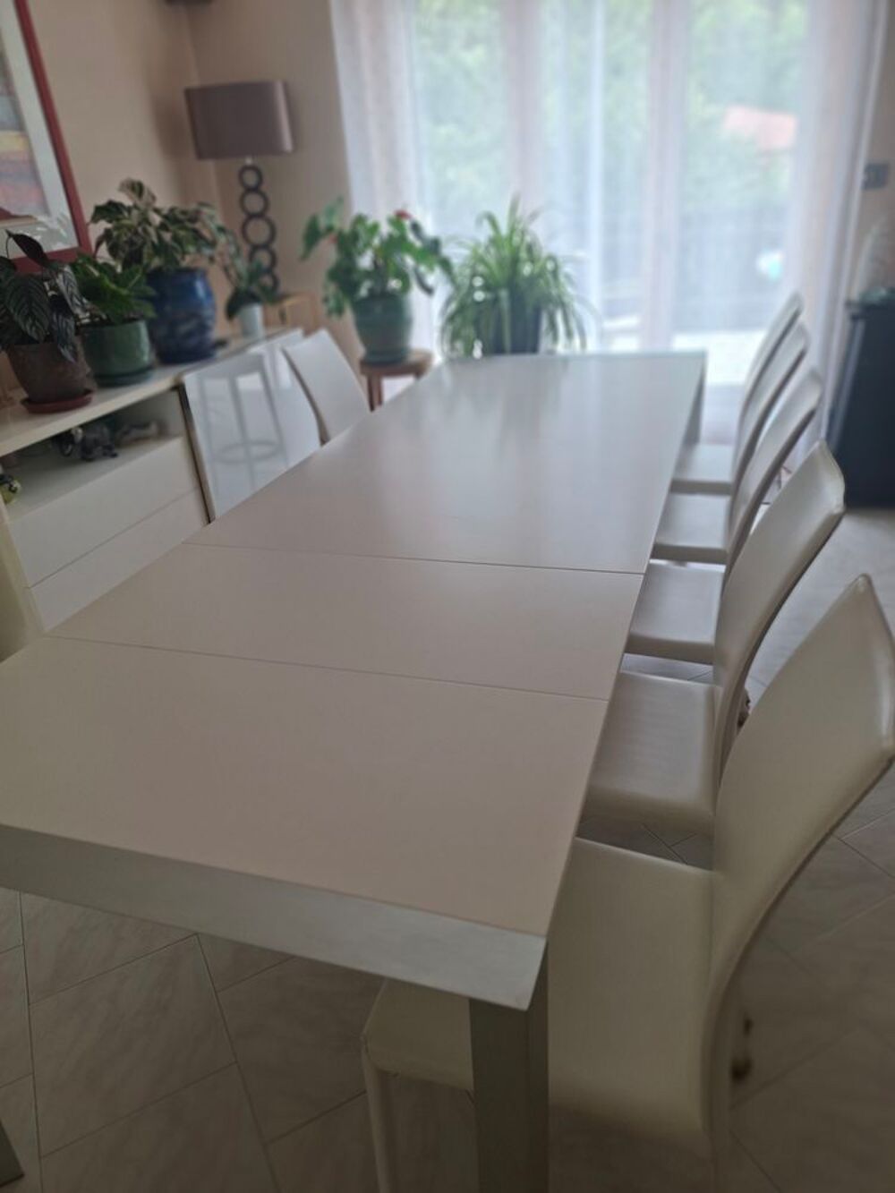 Table et chaises de salle &agrave; manger Meubles