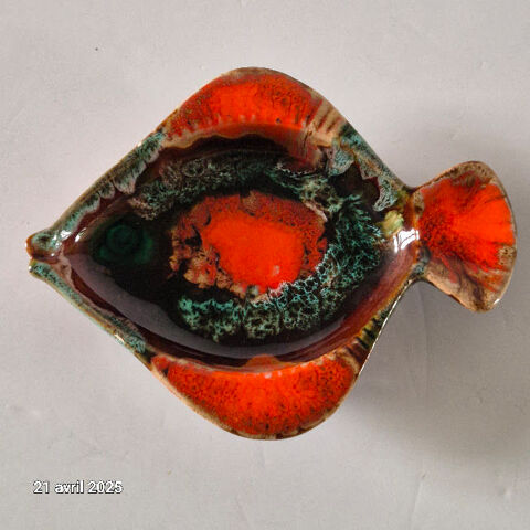 Vintage, Vide poche en forme de poisson en c�ramique Vallaur 20 Saumur (49)