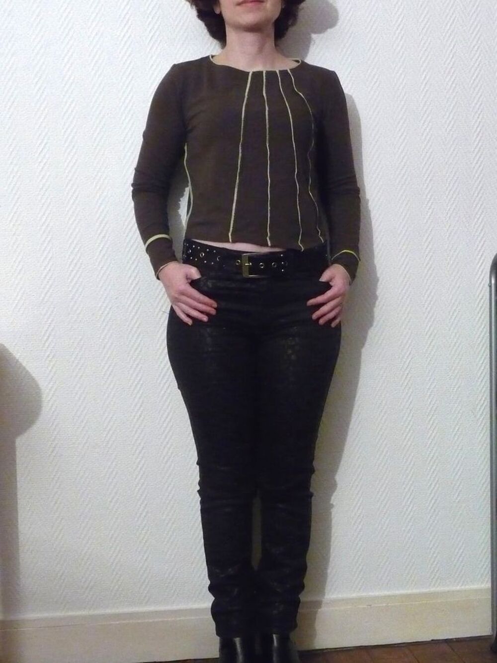 Top/ Tee Shirt Kaki &agrave; Manches Longues- Taille 36- Solola Vêtements