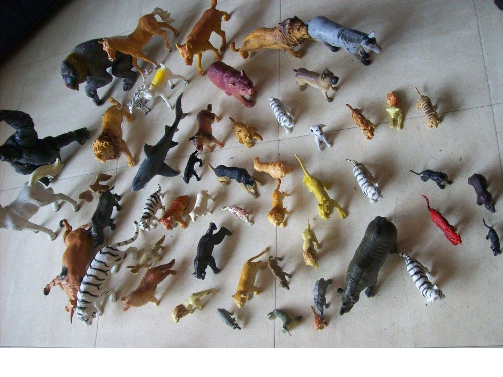 collection de dinosaures, animaux et personnages - zoe Jeux / jouets