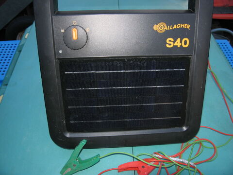 GALLAGHER ELECTRIFICATEUR S40 SOLAIRE 0 Saint-Quentin-la-Poterie (30)