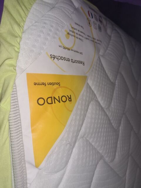 Matelas 90x200 paisseur 22cm qualit suprieure htellerie 30 Le Cap D Agde (34)