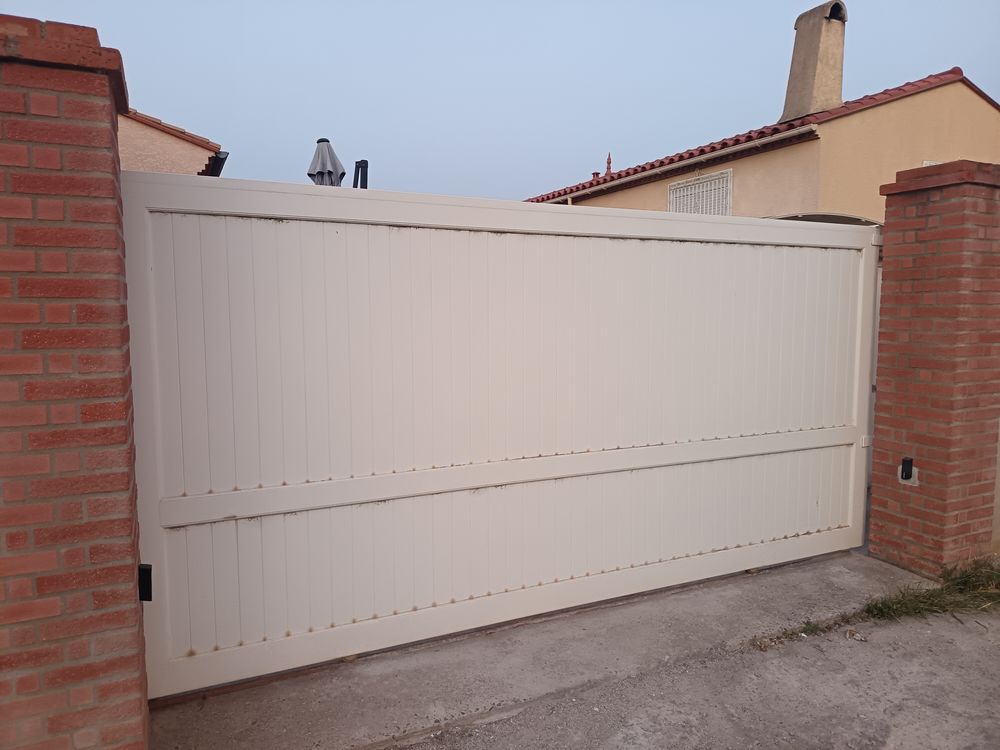 Portail aluminium coulissant Bricolage