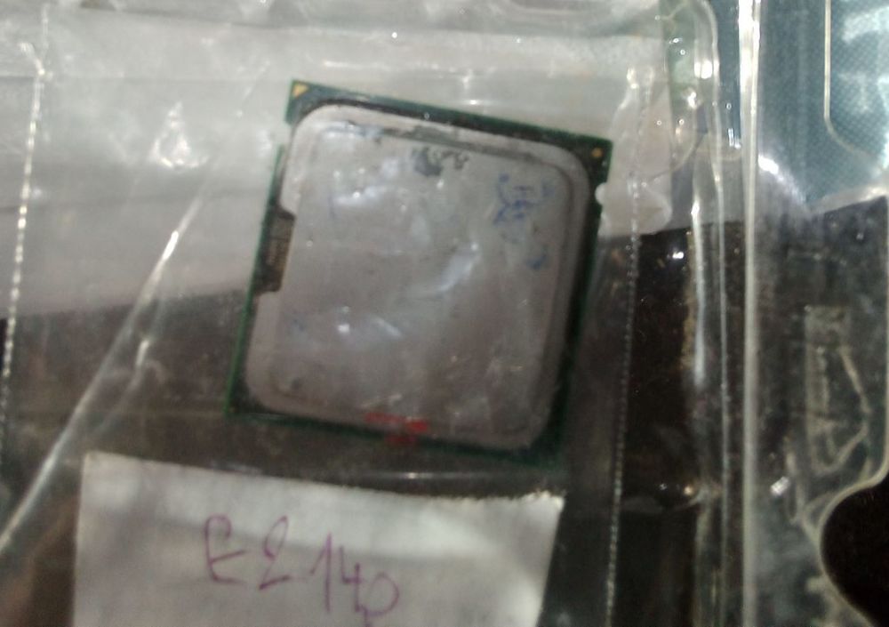proceseur pIV SOCKET 775 DUO CORE E2140 1.6GHZ Matériel informatique