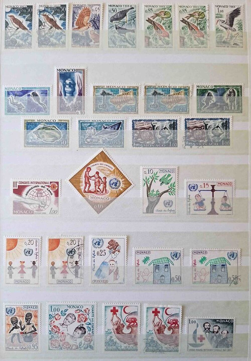 S&eacute;rie de timbres de collection de Monaco 