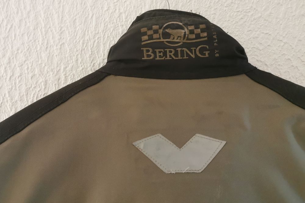 blouson moto ''bering'' taille M 
etat neuf Vêtements