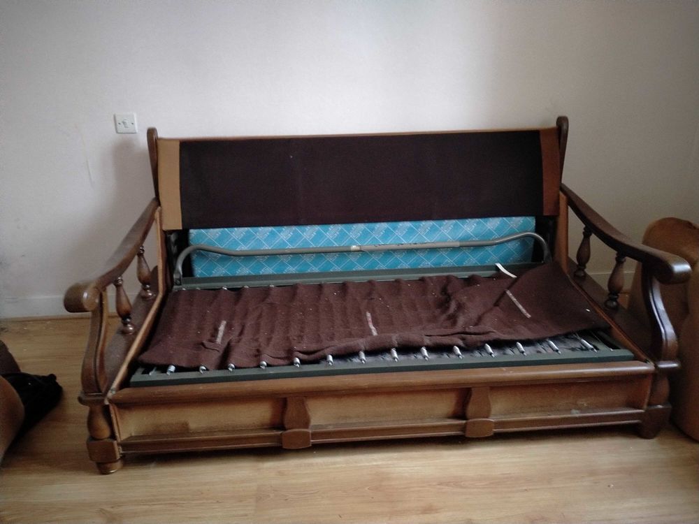 canape+convertible+ossature+bois+coussin+en+tissu Meubles