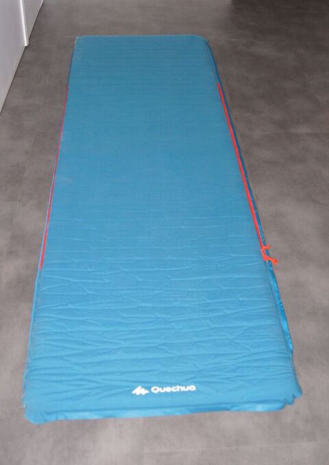 MATELAS AUTOGONFLANT CAMPING QUECHUA 1 PERSONNE Élancourt (78)