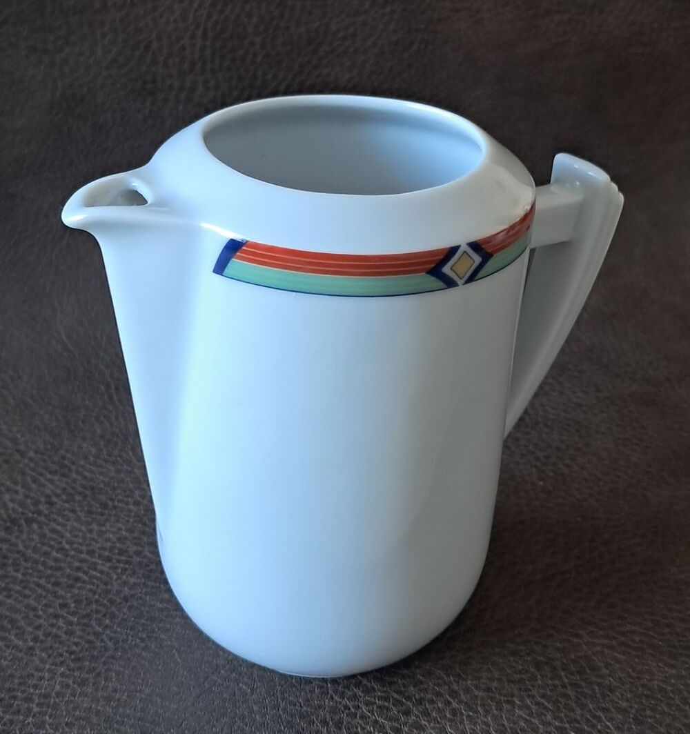 pot &agrave; lait en porcelaine Guy Degrenne style art d&eacute;co samovar Cuisine