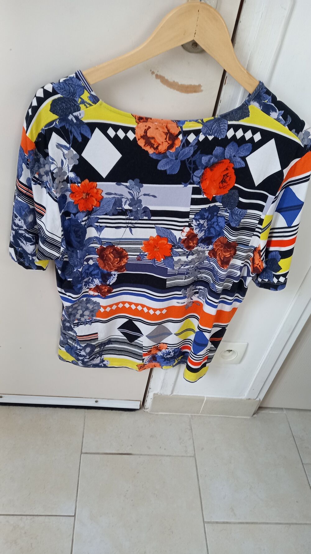 Haut Neuf pour femme, Christine Laure multicolore, taille 4 Vêtements