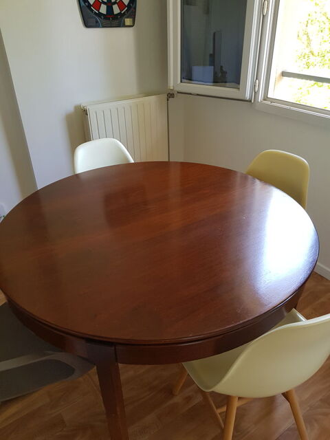 Table en bois extensible + 2 chaises  0 Guyancourt (78)