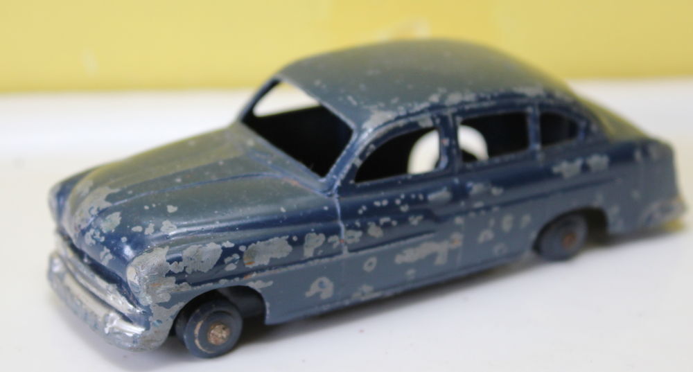 Dinky Ford Vedette 