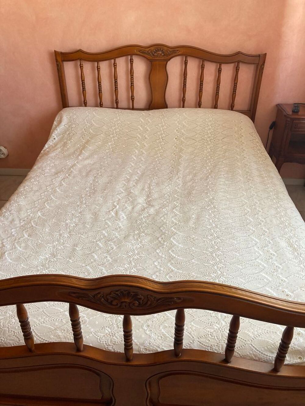 Chambre &agrave; coucher en merisier Meubles