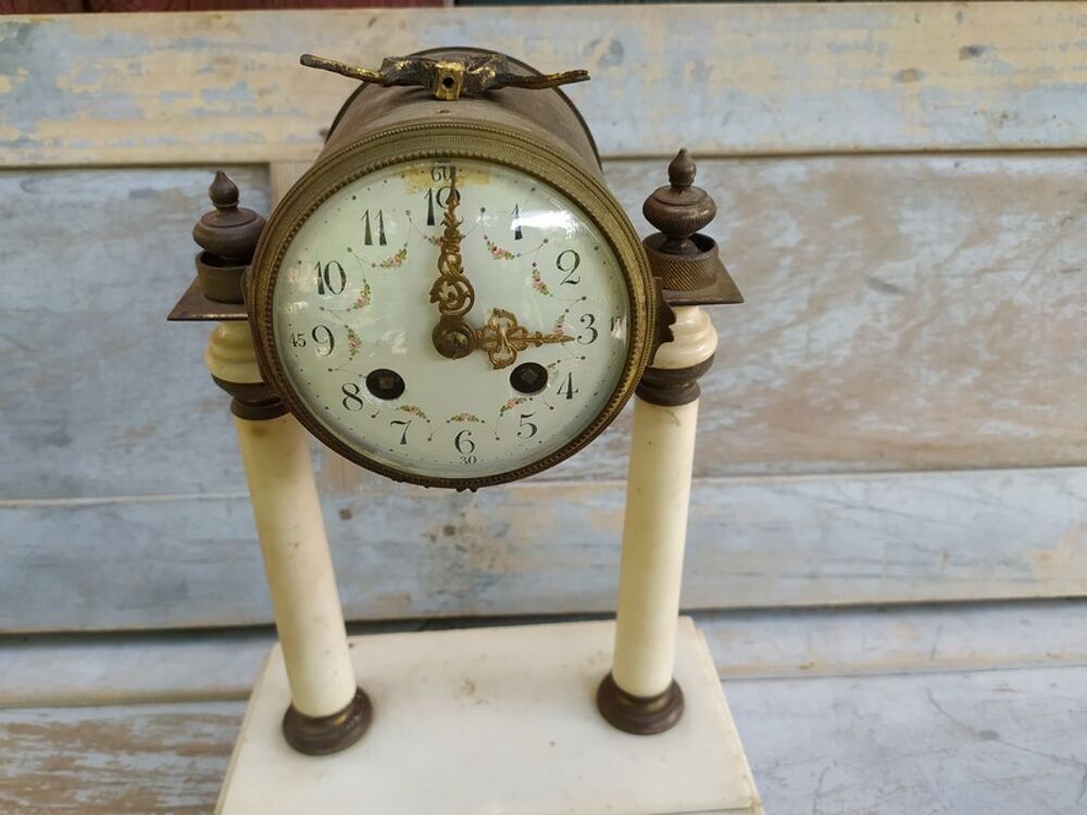 Pendule Portique Style Louis XVI Marbre Bronze (Pour Pi&egrave;ce)
