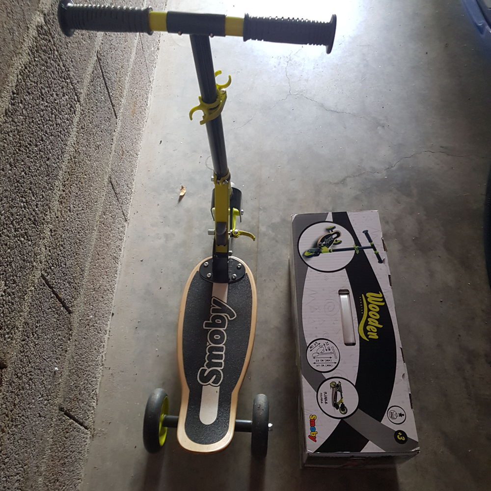 Trotinette 3 roues Smoby pliable Jeux / jouets