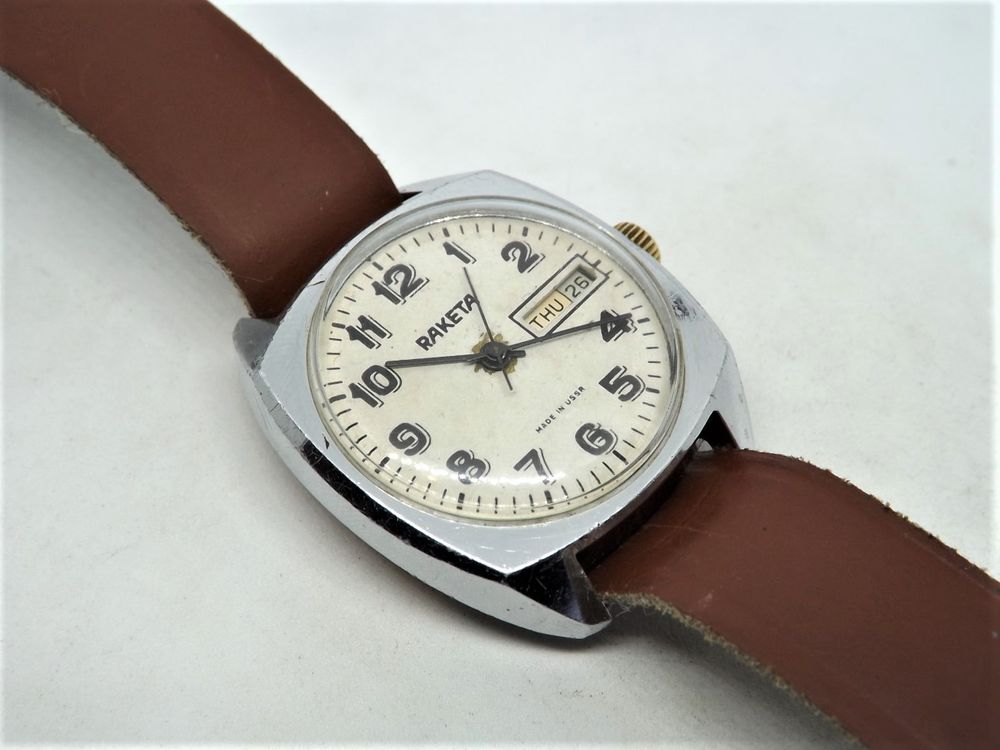 Belle montre russe Raketa m&eacute;canique 2628 style poilus WWI Bijoux et montres