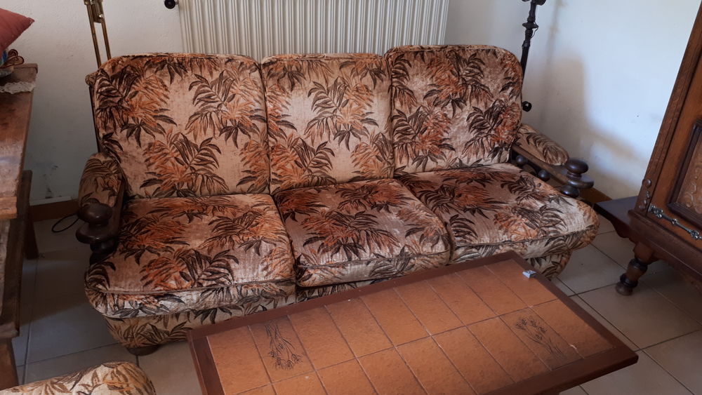 Canap&eacute; + 2 fauteuils + pouf &agrave; Emporter &agrave; BIOT Meubles