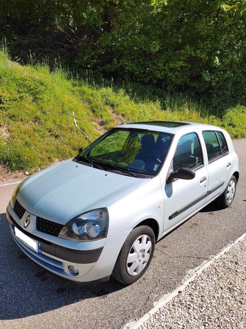 Renault clio ii Clio 1.2i 16V Authentique