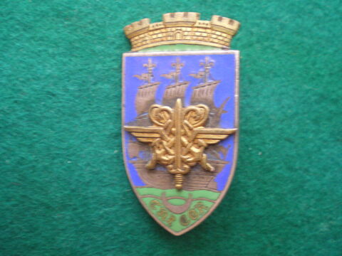 Insigne - Centre National Instruction des El�ves Officiers. 7 Caen (14)