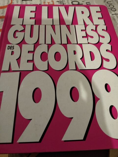 le livre Guinness des records 1998 . possibilit d'envoi 5 Beaumont-Hague (50)