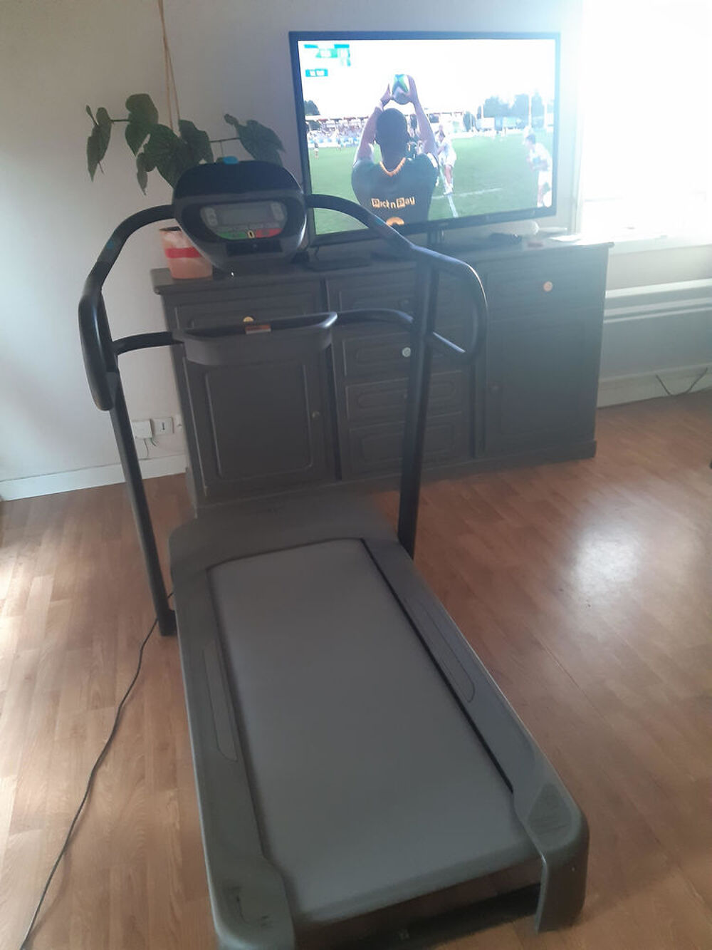 Tapis de course Domyos W900 en tr&egrave;s bonne &eacute;tat presque neuf Sports