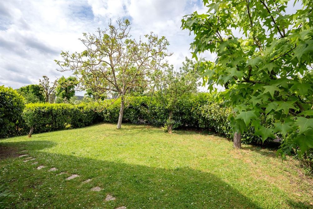 vente Maison - 9 pièce(s) - 180 m² Montesson (78360)