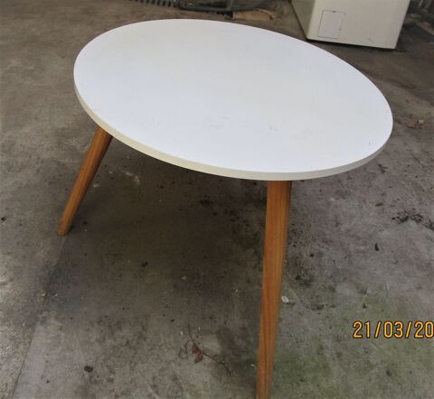 Table basse ronde blanche 13 Marseille 4 (13)