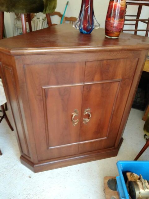 Meuble d'angle. 129 Maurs (15)