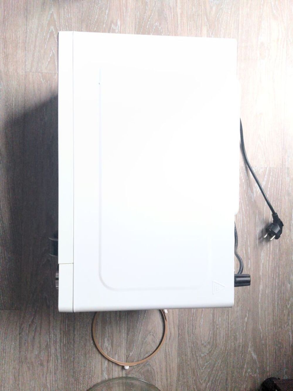 Micro-ondes TAURUS gris avec commandes manuelles Electroménager