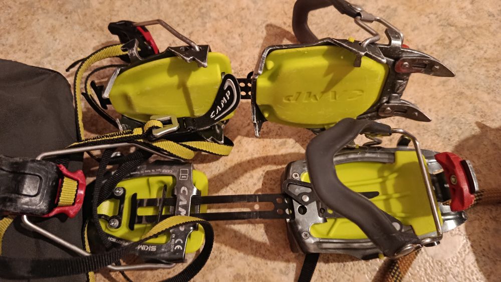  lot complet de mat&eacute;riel d'alpinisme et d'escalade, Sports