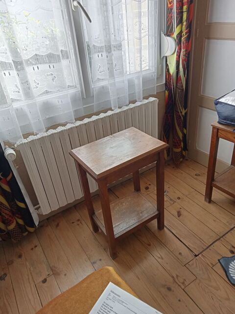 Petite table  8 Beauvais (60)