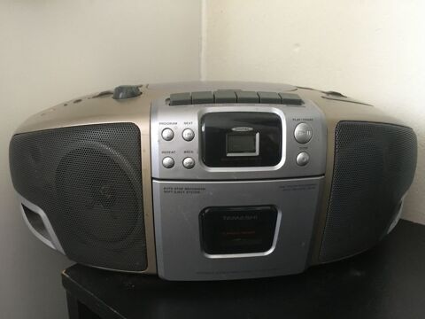 , chaine hifi . 25 Pont-Saint-Esprit (30)