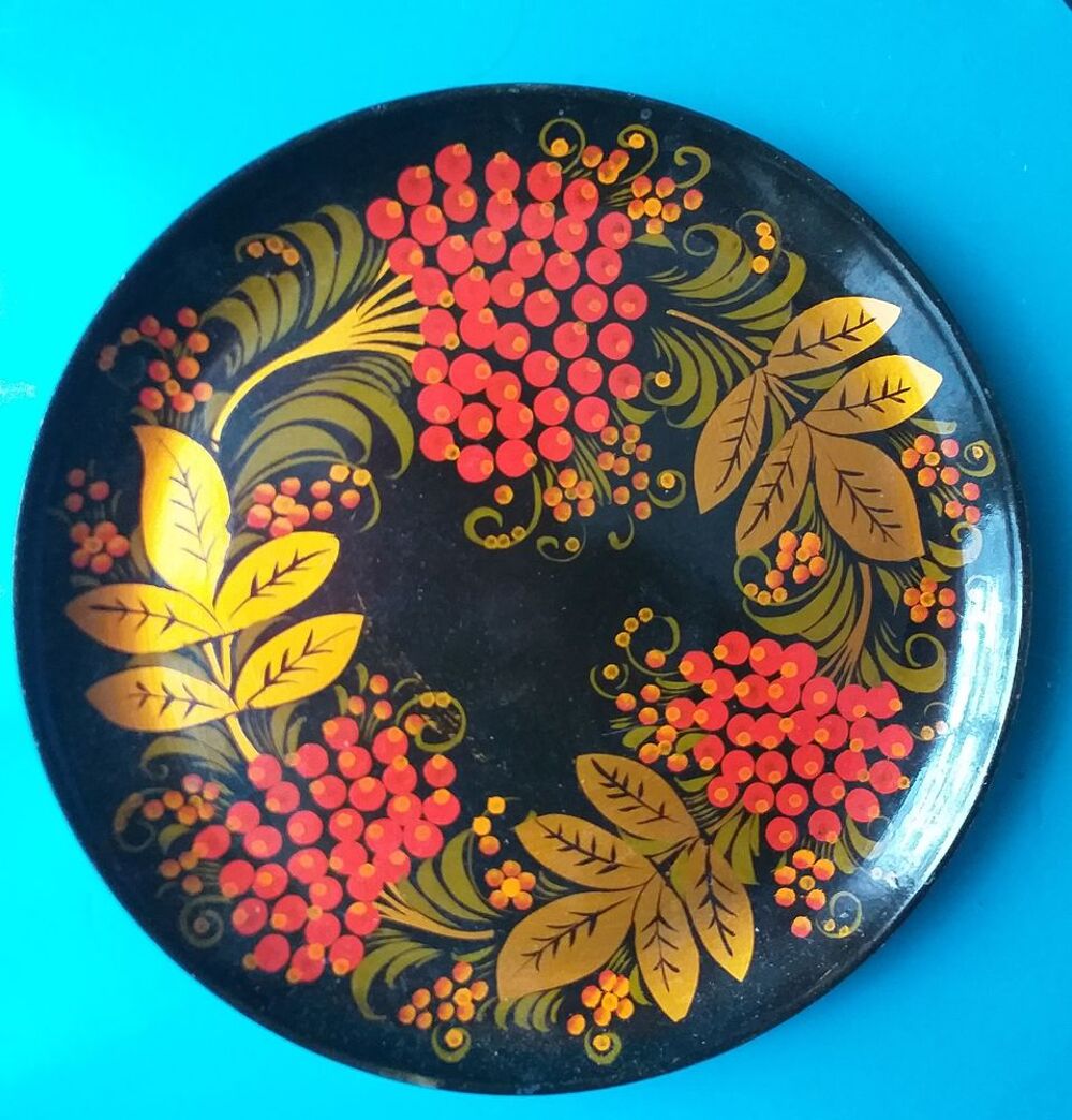Assiette en bois laqu&eacute; et ses 6 coquetiers, de l'artisanant Khokhloma (&amp;#1061;&amp;#1086;&amp;#1093;&amp;#1083;&amp;#1086;&amp;#1084;&amp;#1072;&amp;#769;) avec certificat d'authentification Décoration