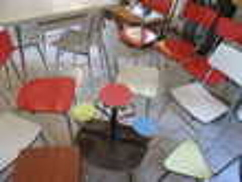 Tables chaises et tabourets en formica Cuisine
