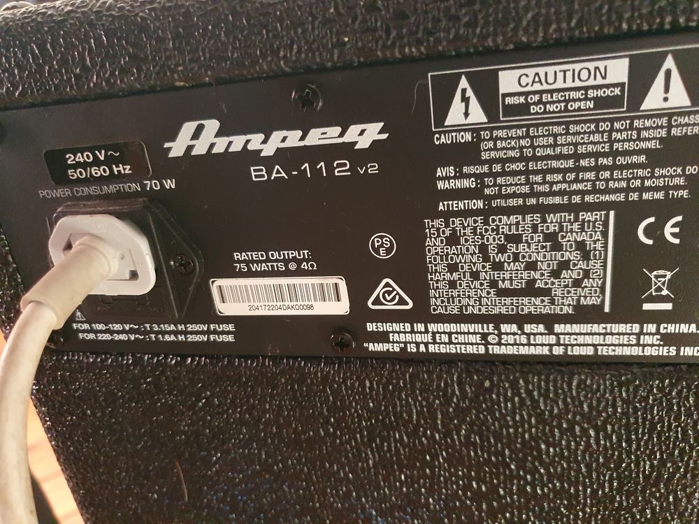 ampli basse et guitare basse Instruments de musique
