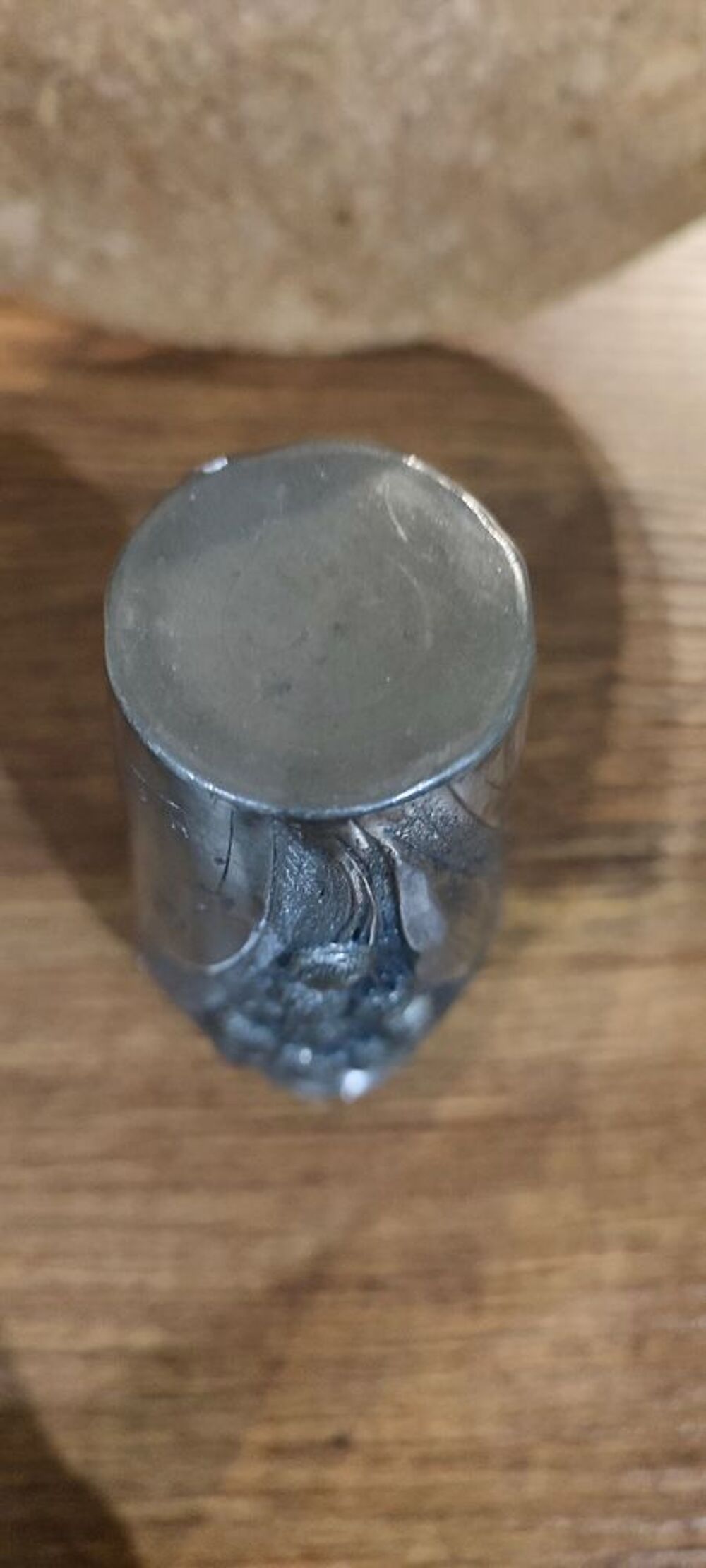 Ancien petit vase en &eacute;tain No&euml;l Collet 