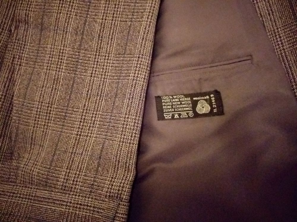 COSTUME Vêtements