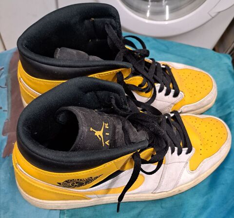 Baskets homme 47,5 jaunes nike bon etat 20 Bruay-la-Buissire (62)