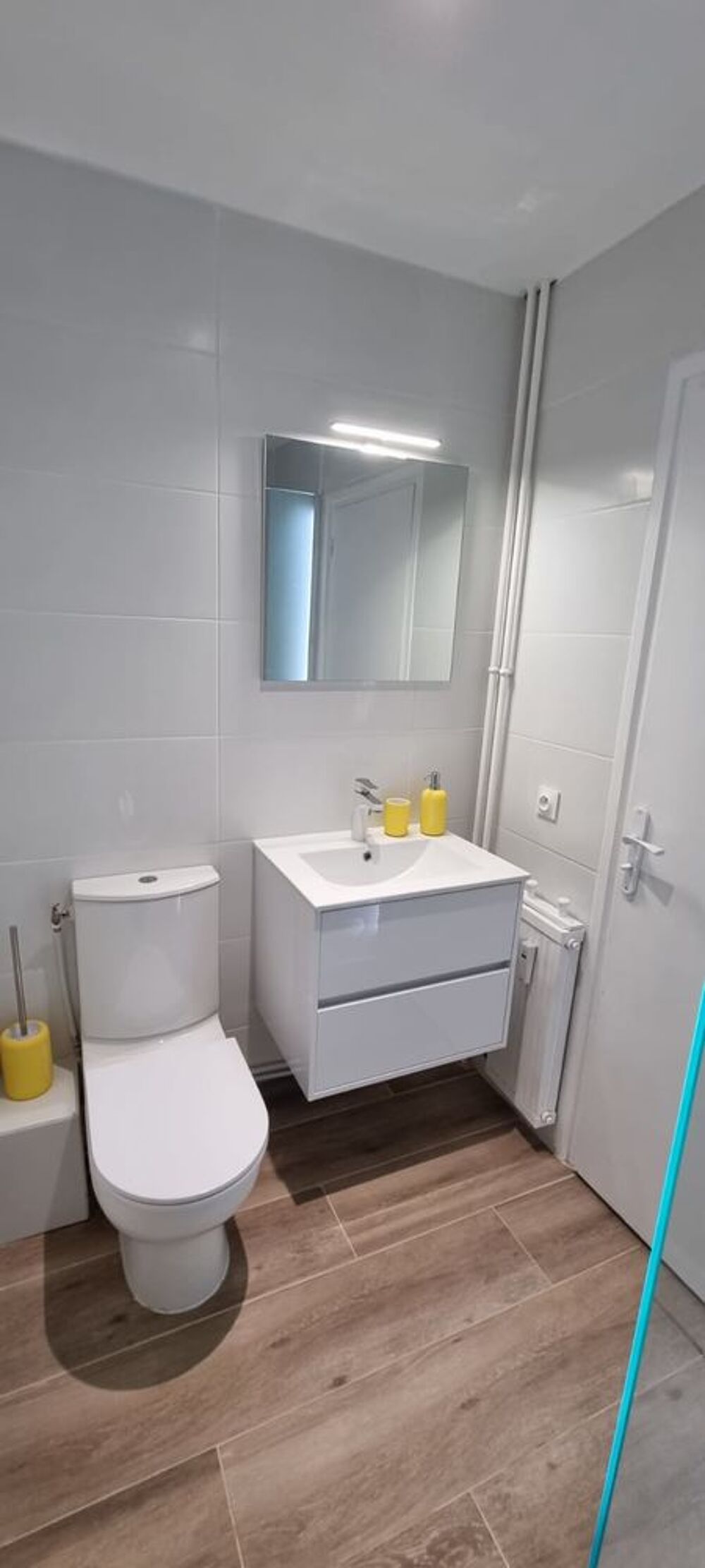 Location Appartement Magnifique T1 meublé 25m²+ parking + cave Marseille 13009 Ollioules