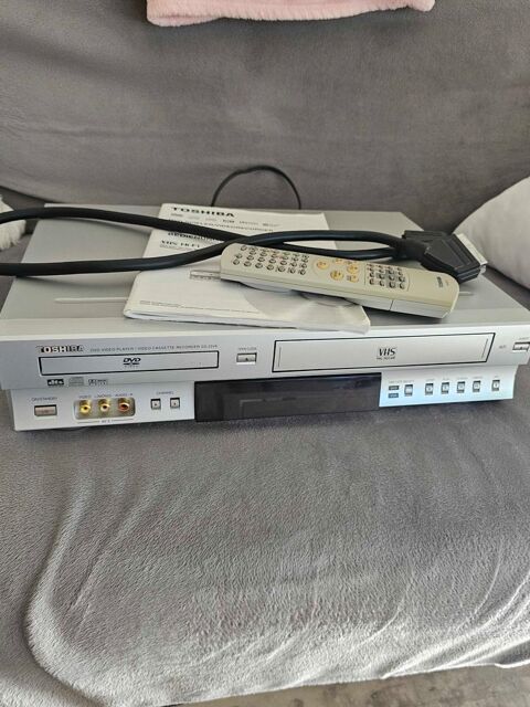 magnetoscope �  cassette/Lecteur de DVD 60 Morhange (57)