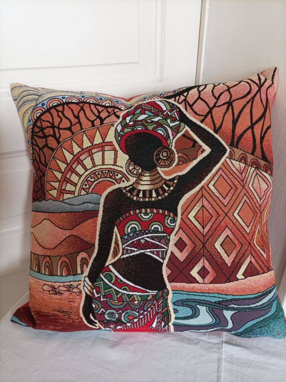 Housse de coussin . Cr&eacute;ation artisanale .Mod&egrave;le unique. NEUF Décoration