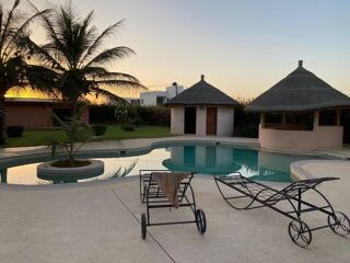  Villa � vendre 5 pi�ces 270 m� Ngu�rigne