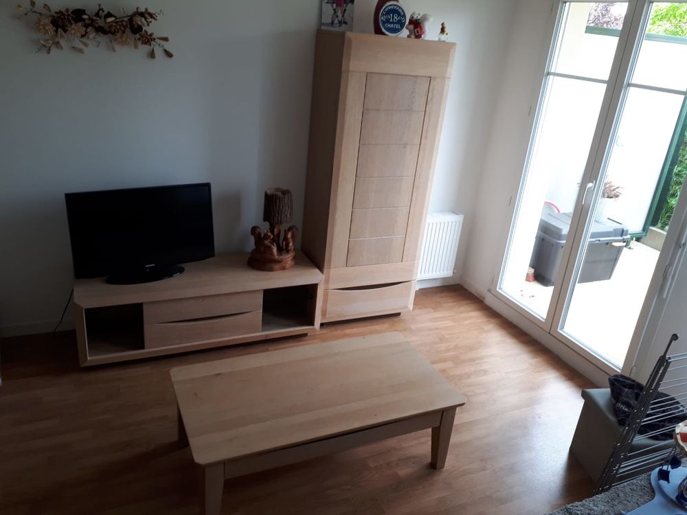 Ensemble de meubles pour salon en ch&ecirc;ne massif Meubles