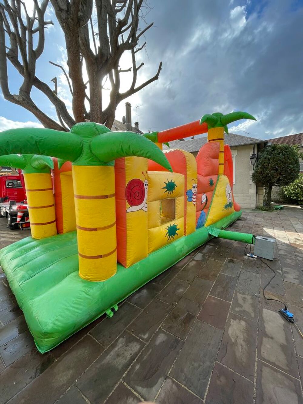 Ch&acirc;teau gonflable avec soufflerie Jeux / jouets