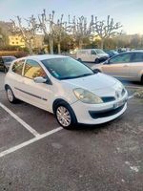 Annonce voiture Renault Clio III 2600 